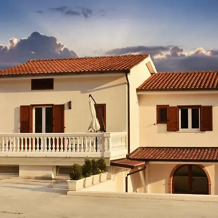 Il Casale Dei Calanchi Bed & Breakfast